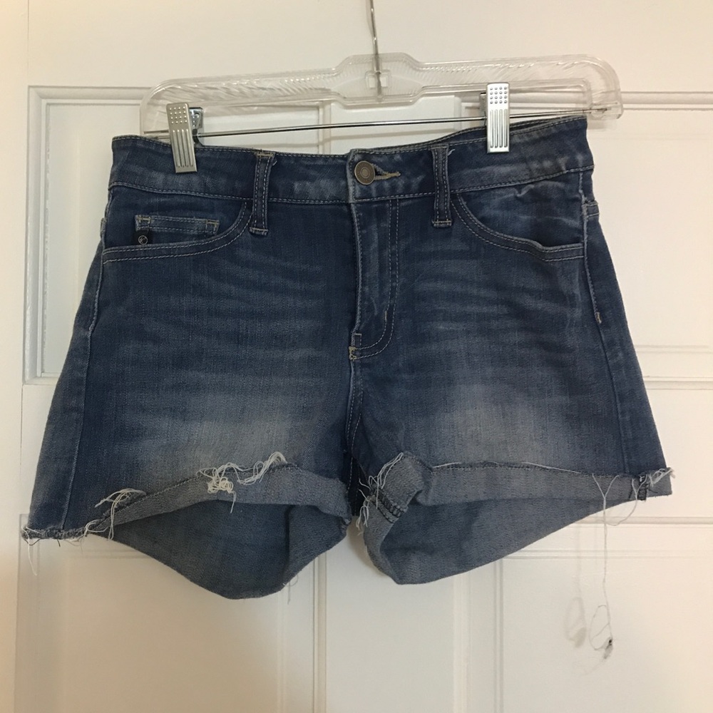 Kancan Denim Shorts!! Perfect for spring/summer!!